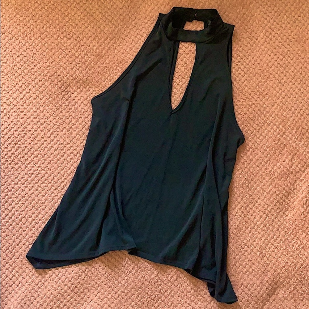 Sleevless Flowy Shirt